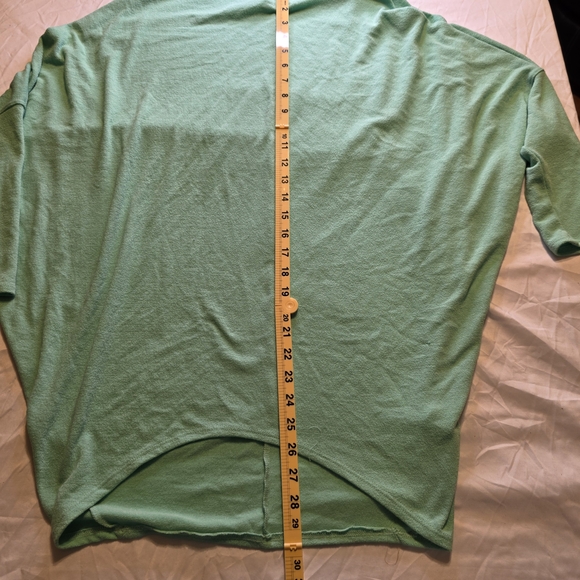 Charlotte Avery....Mint Green Oversized Top - Picture 3 of 7